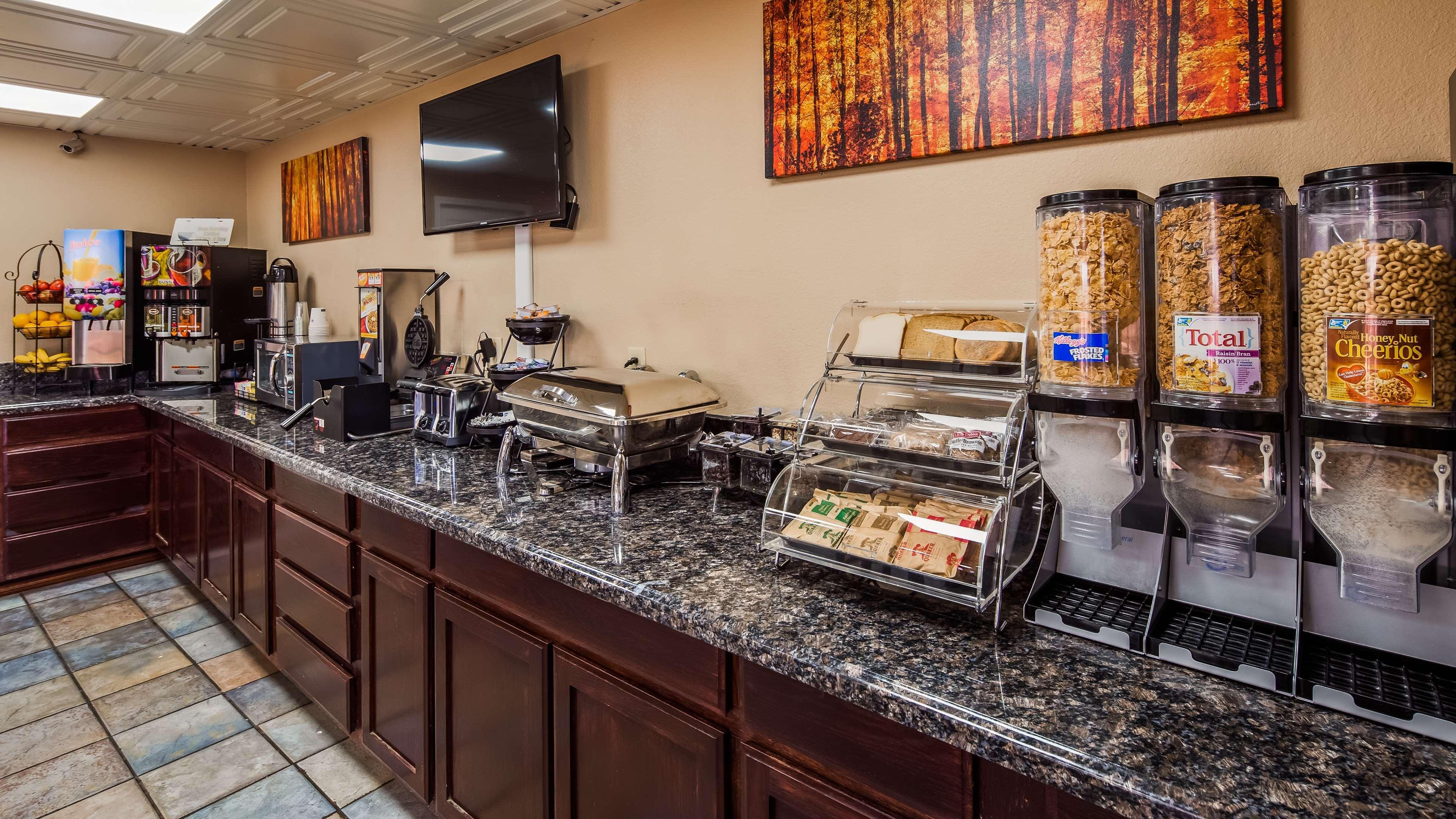 הובס Best Western Executive Inn מראה חיצוני תמונה