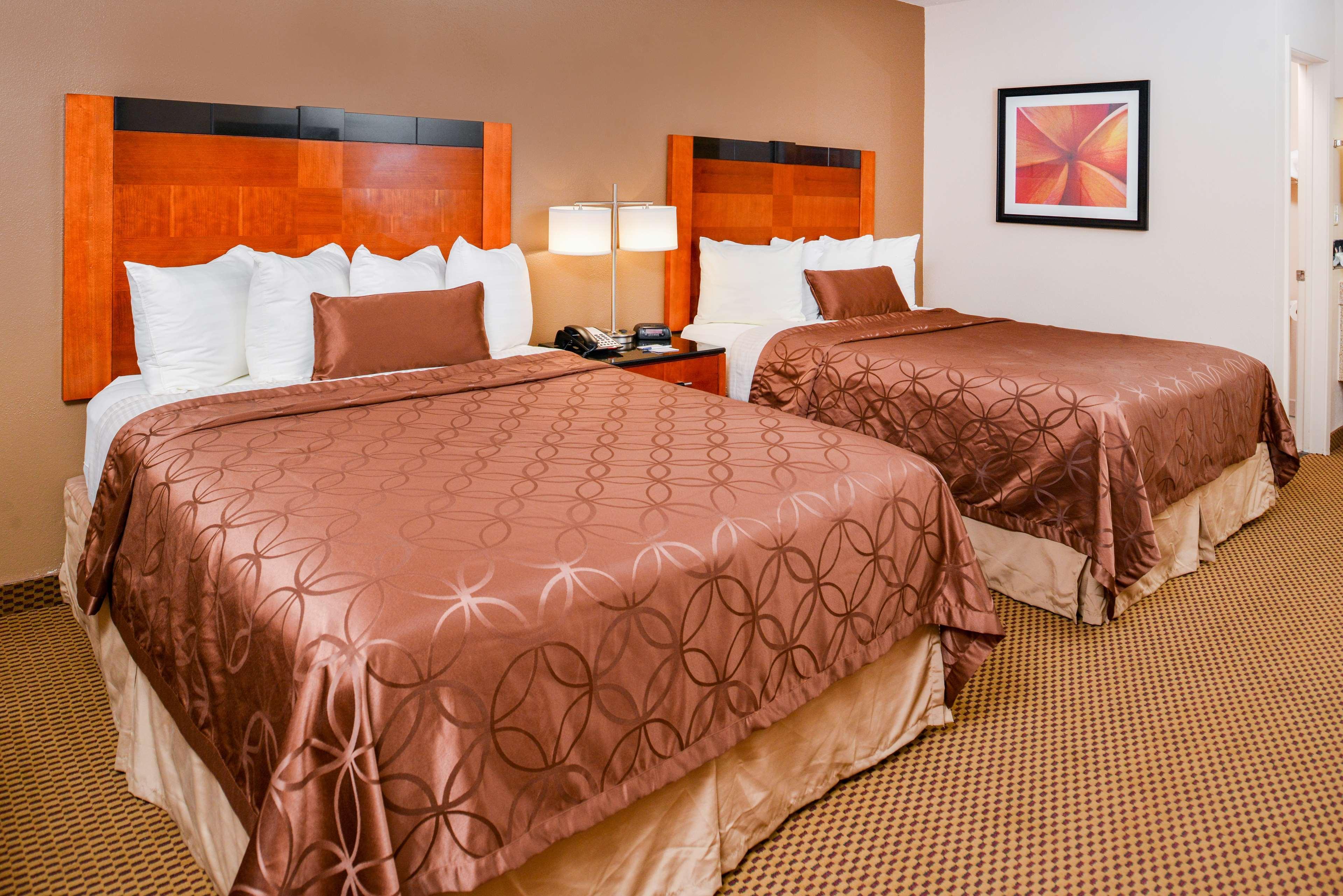 הובס Best Western Executive Inn מראה חיצוני תמונה