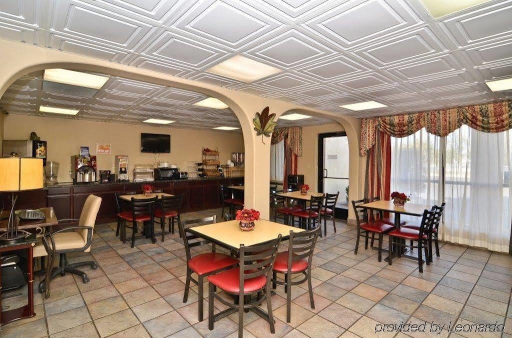 הובס Best Western Executive Inn מראה חיצוני תמונה