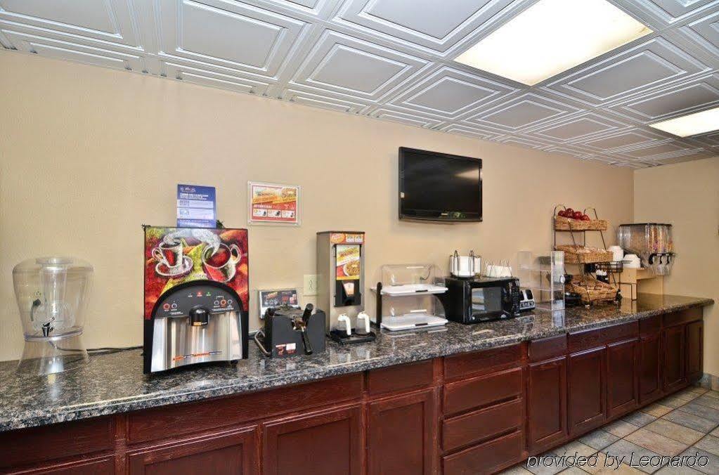 הובס Best Western Executive Inn מראה חיצוני תמונה