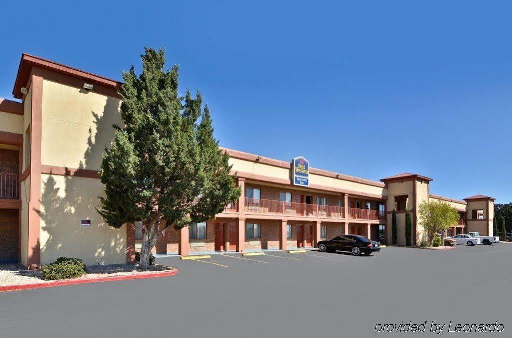 הובס Best Western Executive Inn מראה חיצוני תמונה