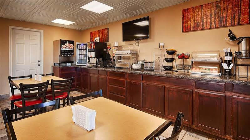 הובס Best Western Executive Inn מראה חיצוני תמונה